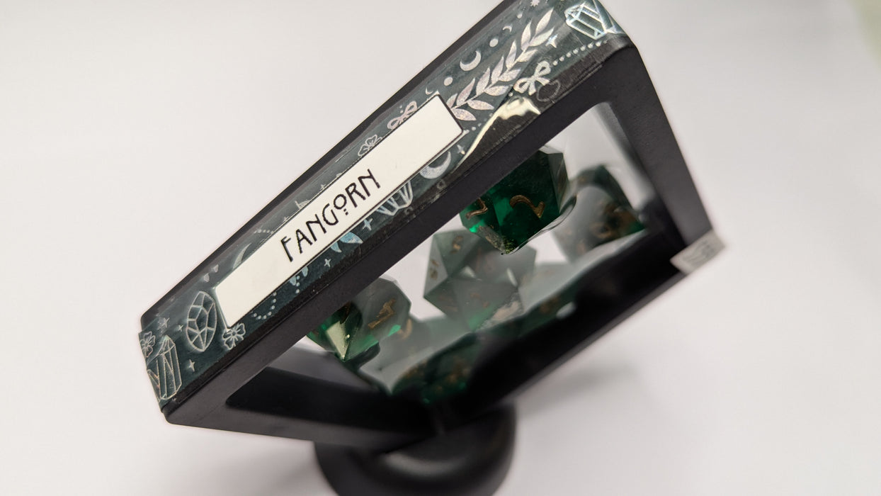 Dicetownn: Hand-crafted Sharp-Edge Resin Dice (Set of 7) - Fangorn