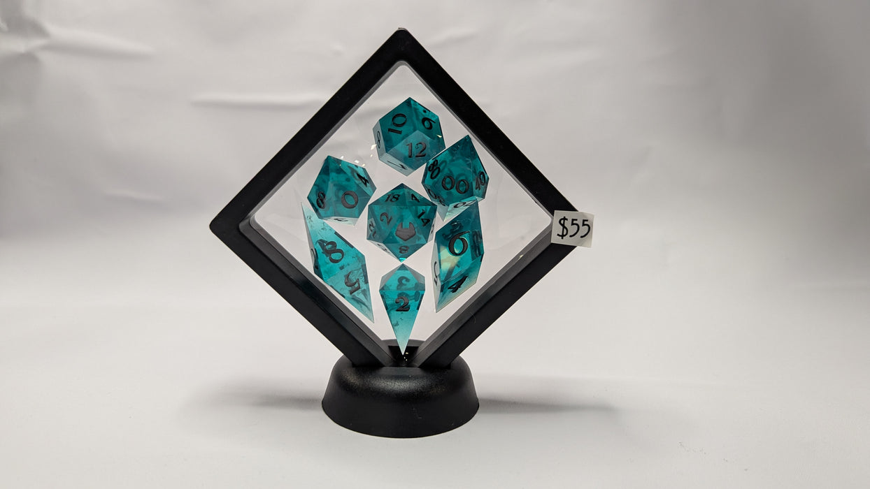 Dicetownn: Hand-crafted Sharp-Edge Resin Dice (Set of 7) - Howlite