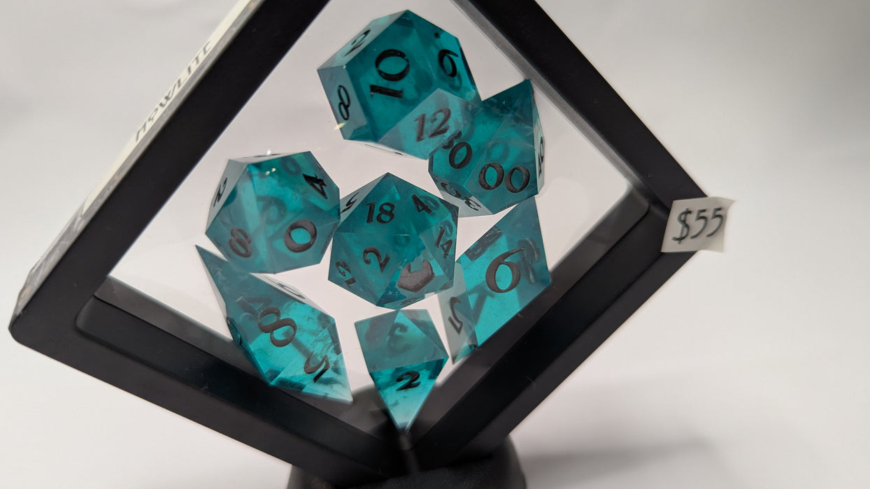 Dicetownn: Hand-crafted Sharp-Edge Resin Dice (Set of 7) - Howlite
