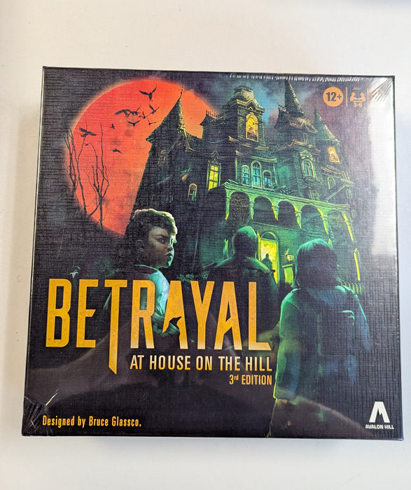 [DINGS & DENTS] Betrayal at House on the Hill 3rd Ed. (Moderate Damage)